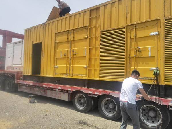 武陵源除了负载情况和发动机维护，还有哪些因素会影响 200kw 柴油发电机的油耗？