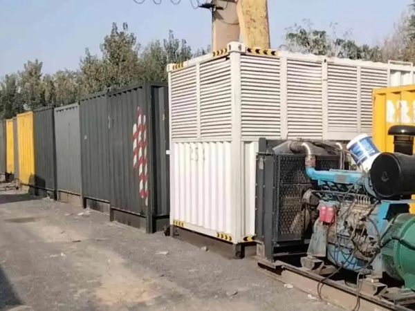 武陵源200KW柴油发电机机组每小时油耗是多少?